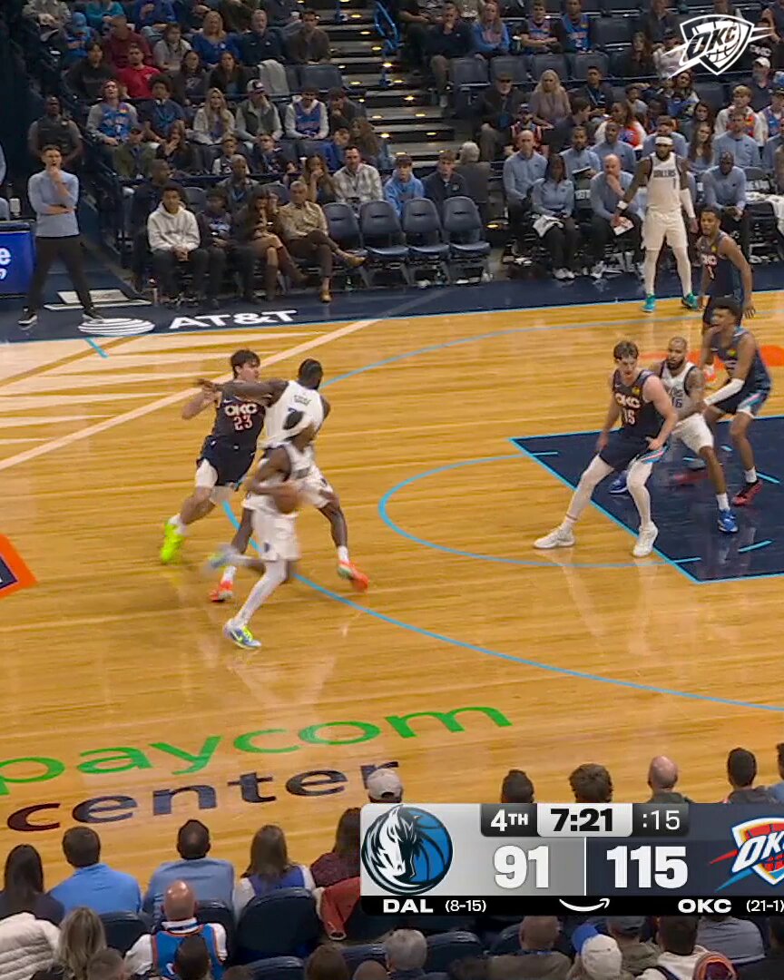 Solid defense from Brooks and solid finish from Youngblood 🤝 