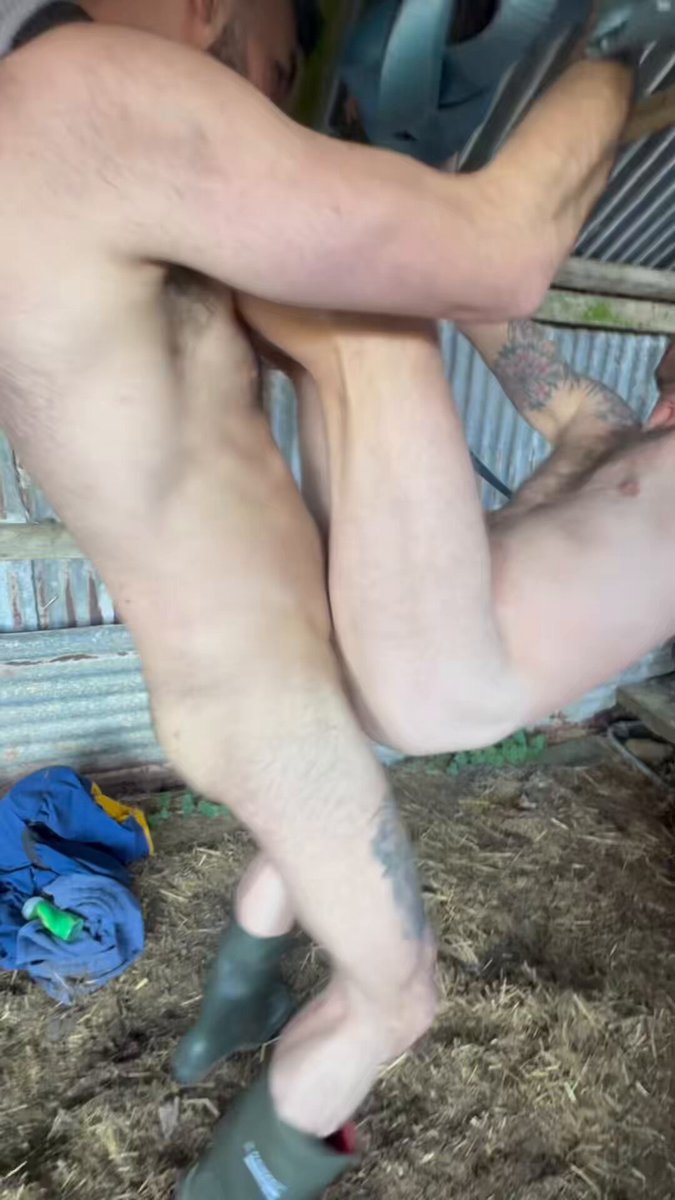 RT @TheTallBrit: This 6ft 6” City Top breeds Country Boy @Fa20251208020043