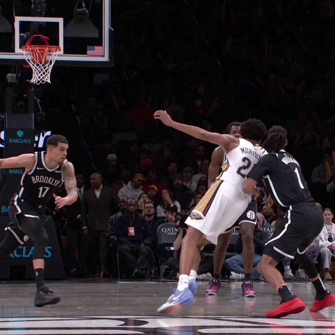 Steal &amp; crafty dime ➡️ powerful dunk!

Nets have the lead in the 4Q:
