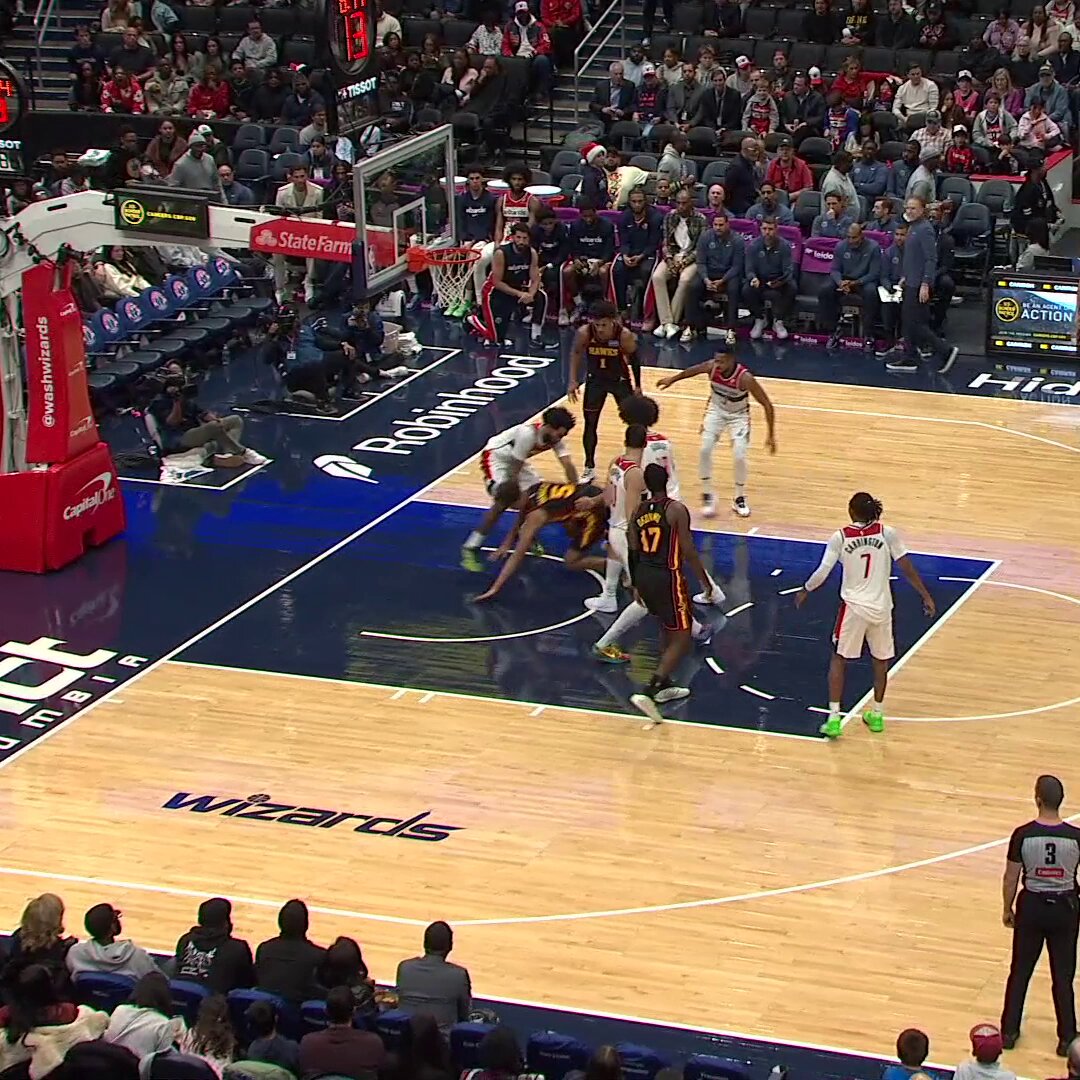 This Wizards sequence...

Bub Carrington pushes the pace.
Tristan Vukčević dishes it.
Justin Champagnie finishes through contact.

Watch 4Q action here: