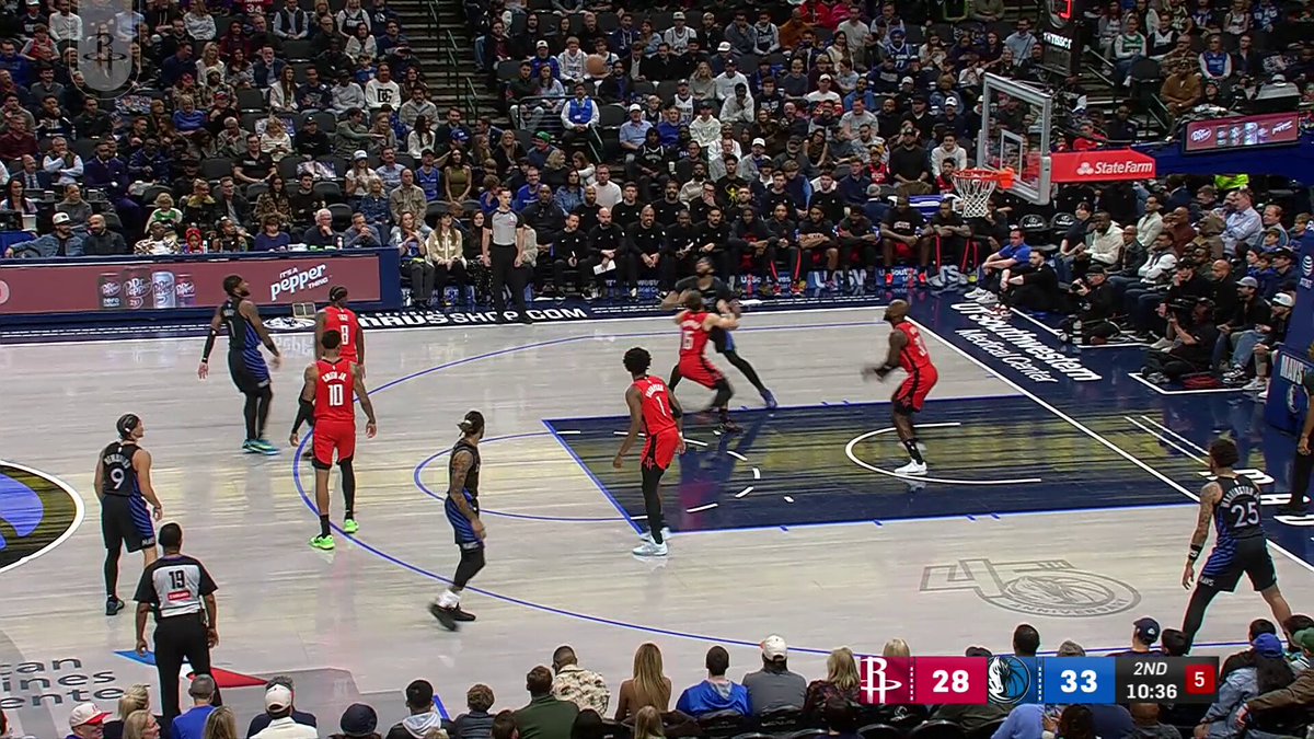 AMEN HAS A MEETING AT THE RIM 😵 