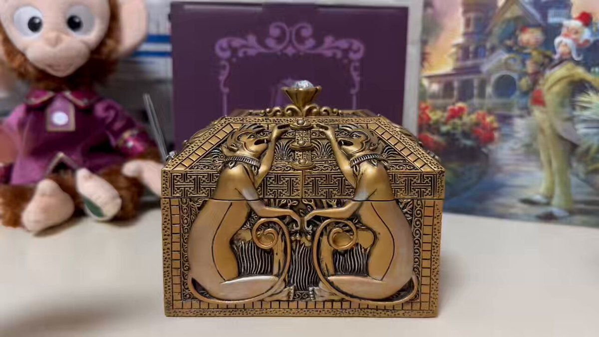 香港ディズニーの名物アトラクション、ミスティックマナーに登場する