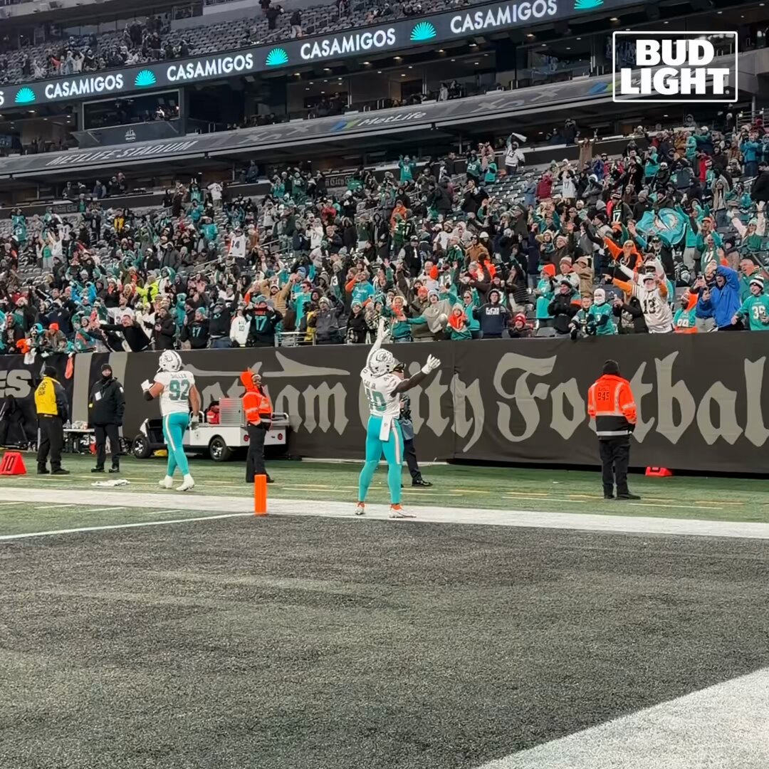 Celebrating with the BEST 🙌

#ForTheCelly 