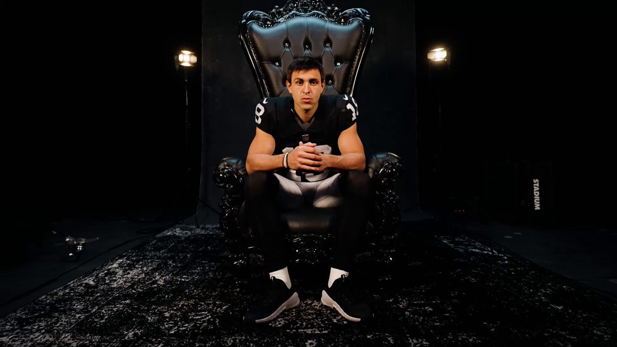 Big catch for Bech! #DENvsLV 