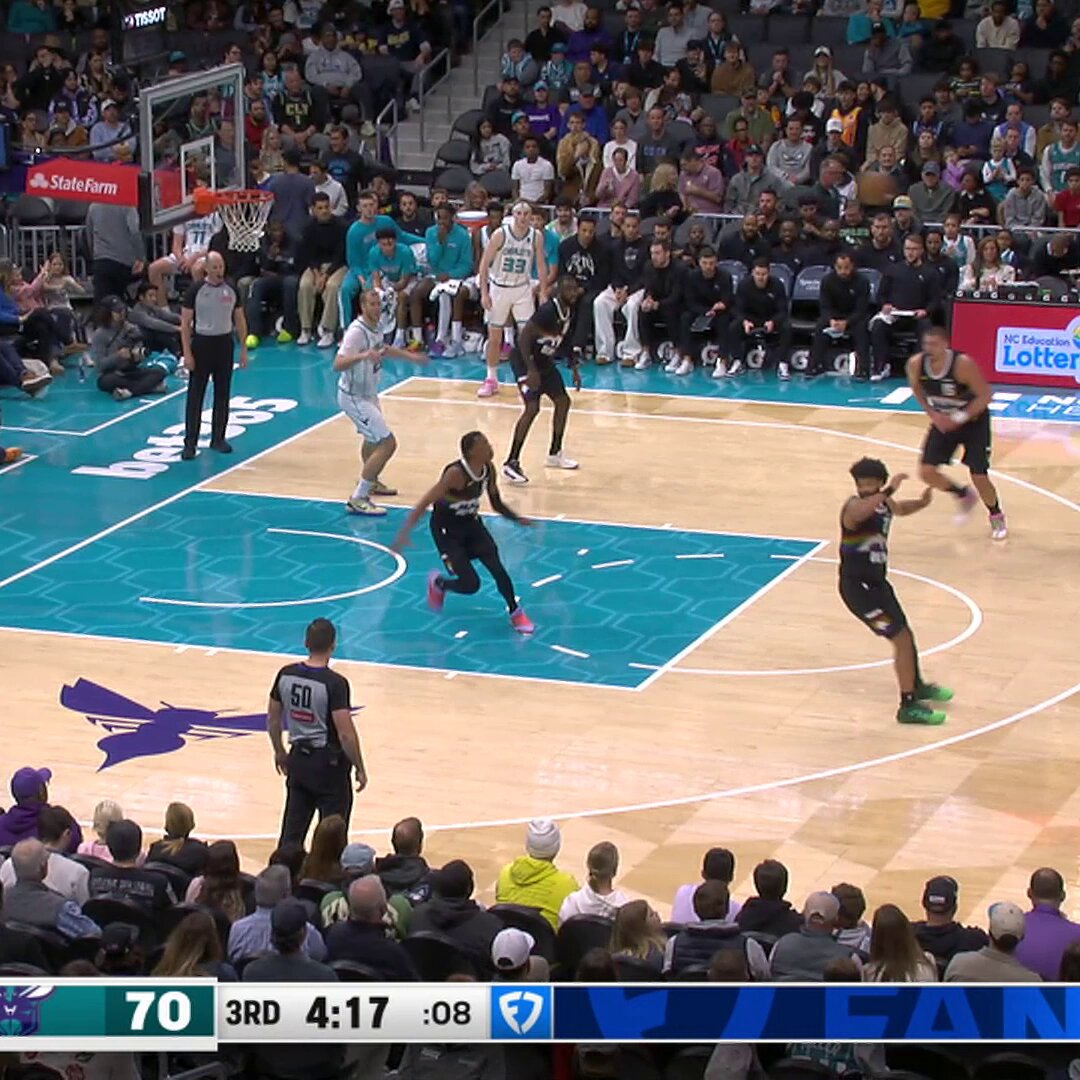 mid-range miles 🫨

📹 @FDSN_Hornets | @MilesBridges 