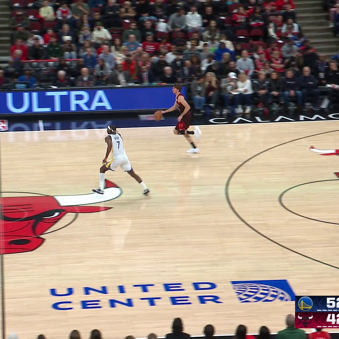 MATAS BUZELIS THROW IT DOWN! 

COAST-TO-COAST POSTER SLAM 💥 