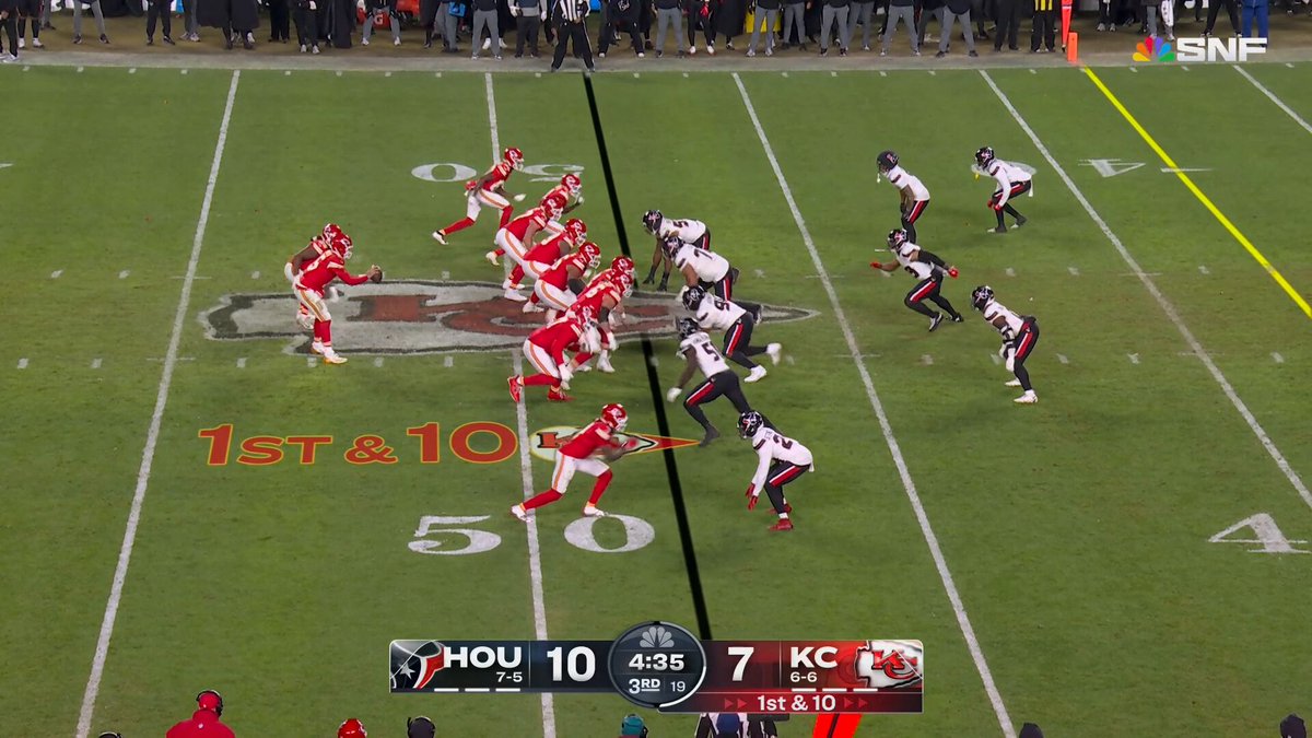 Huge pass breakup by Kamari Lassiter ‼️

HOUvsKC on NBC
Stream on @NFLPlus + Peacock 