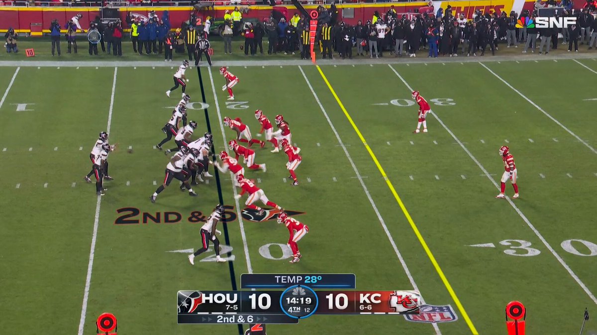 TAKES HIM BACK 11 YARDS 😤

@TheGK3 x #ProBowlVote 