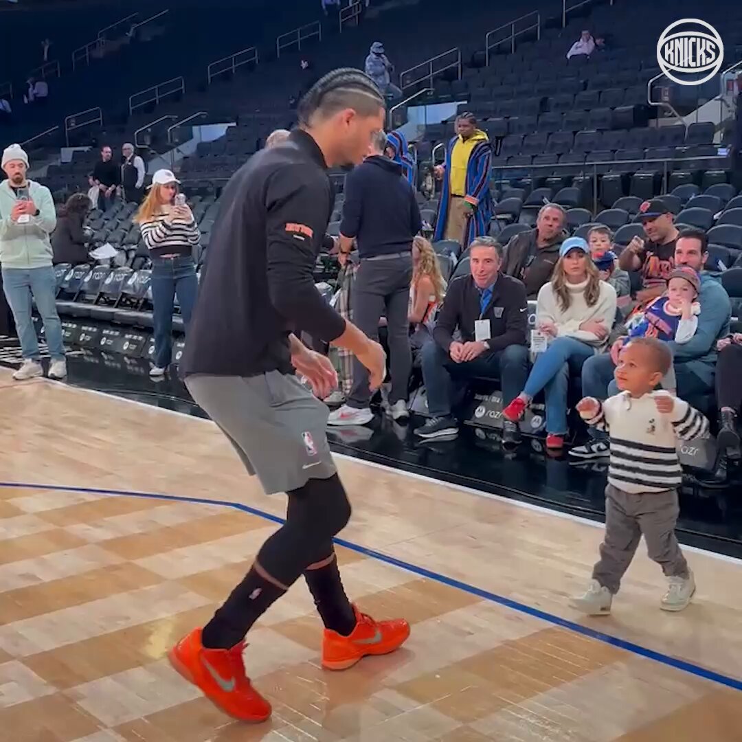 hart to hart 🥰

@joshhart 