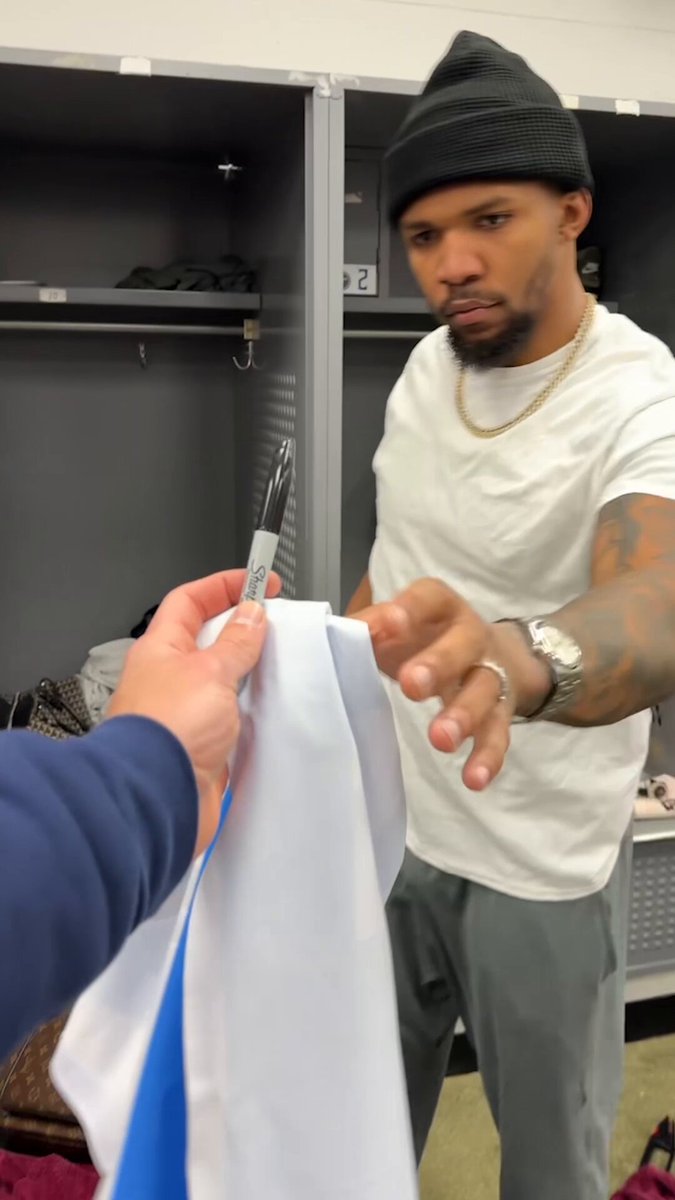 A good day in Cleveland deserves a trip to @JellyRoll615's Goodnight Nashville! 

@budlight Victory Flag 🍻 