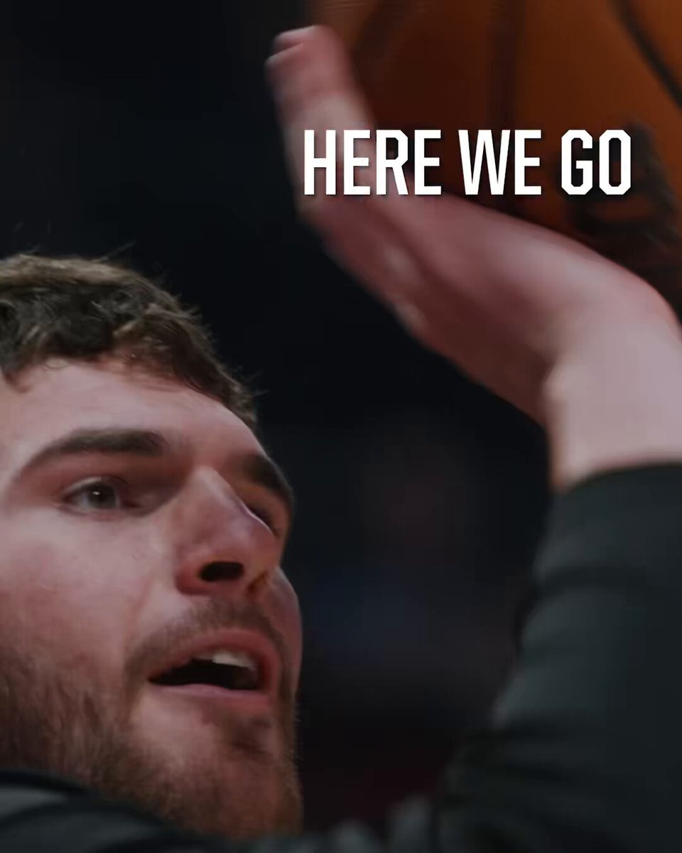 Elite communicator on the court 🗣️

Donovan Clingan mic’d up 🎙️ 