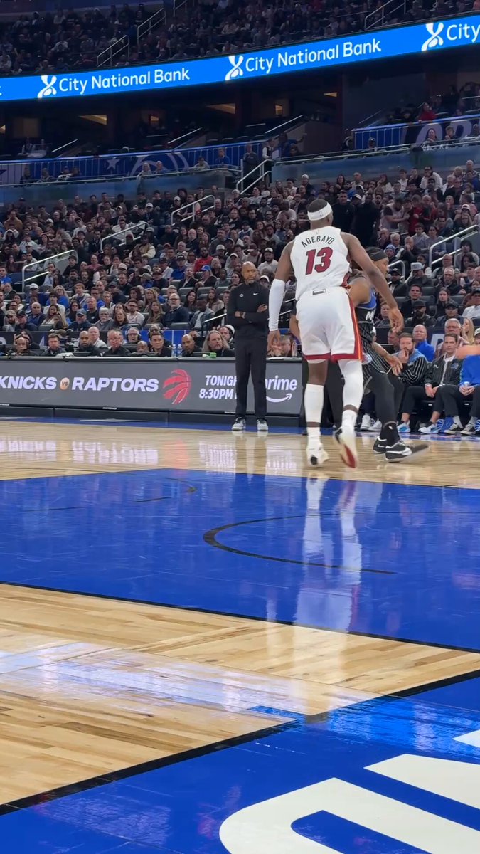 AB to Dell on the lob ! 