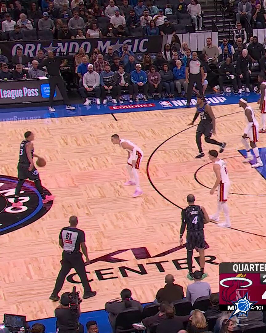 Jalen Suggs three ball 🔥 