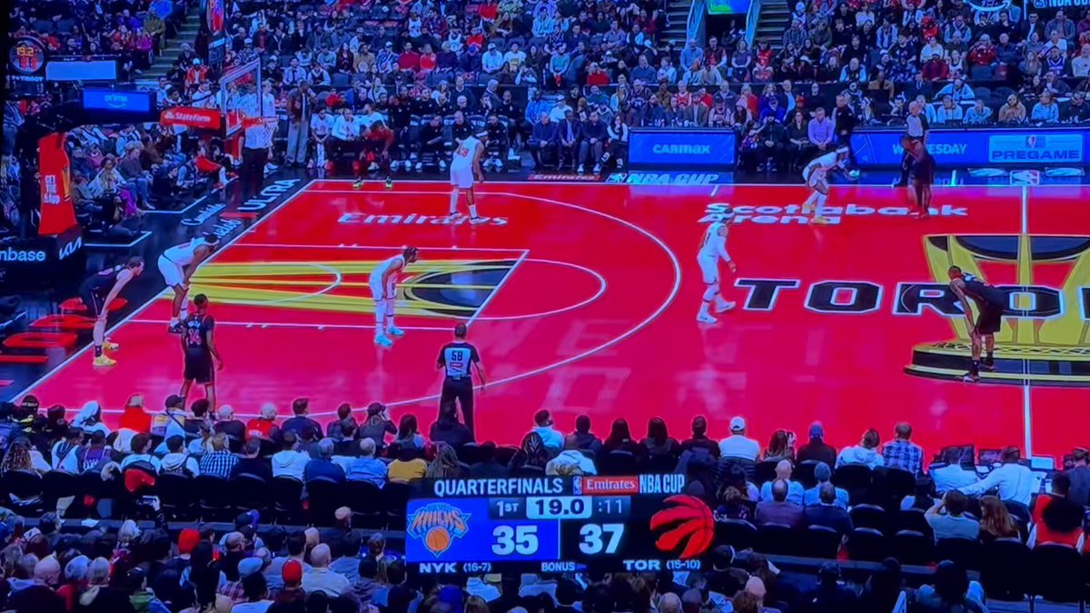 Nice score from Toronto, made possible when Robinson must rotate over, and Brunson was supposed to sink and fill to the block, with Hart then full close out of the ball was kicked to left corner. 