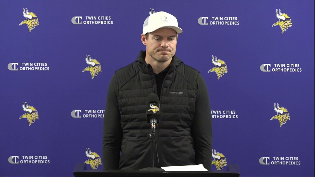 Head Coach Kevin O’Connell on @JJettas2's leadership this season. 