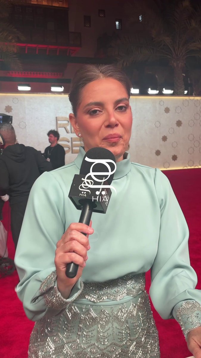 حوار خاص من على السجادة الحمراء مع المخرجة أميرة دياب خلال العرض الأول لفيلمها "جوازة ولا جنازة" خلال مهرجان البحر الاحمر السينمائي.  