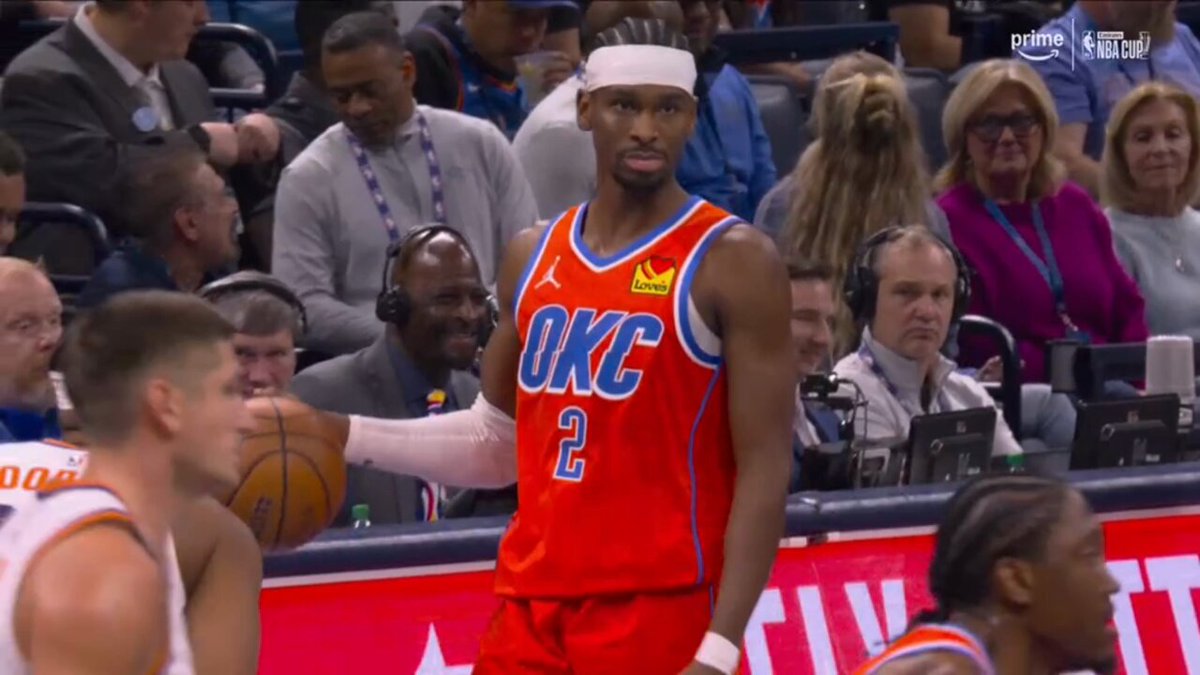 Shai's reaction to Grayson Allen's flagrant foul on Chet 😂

 