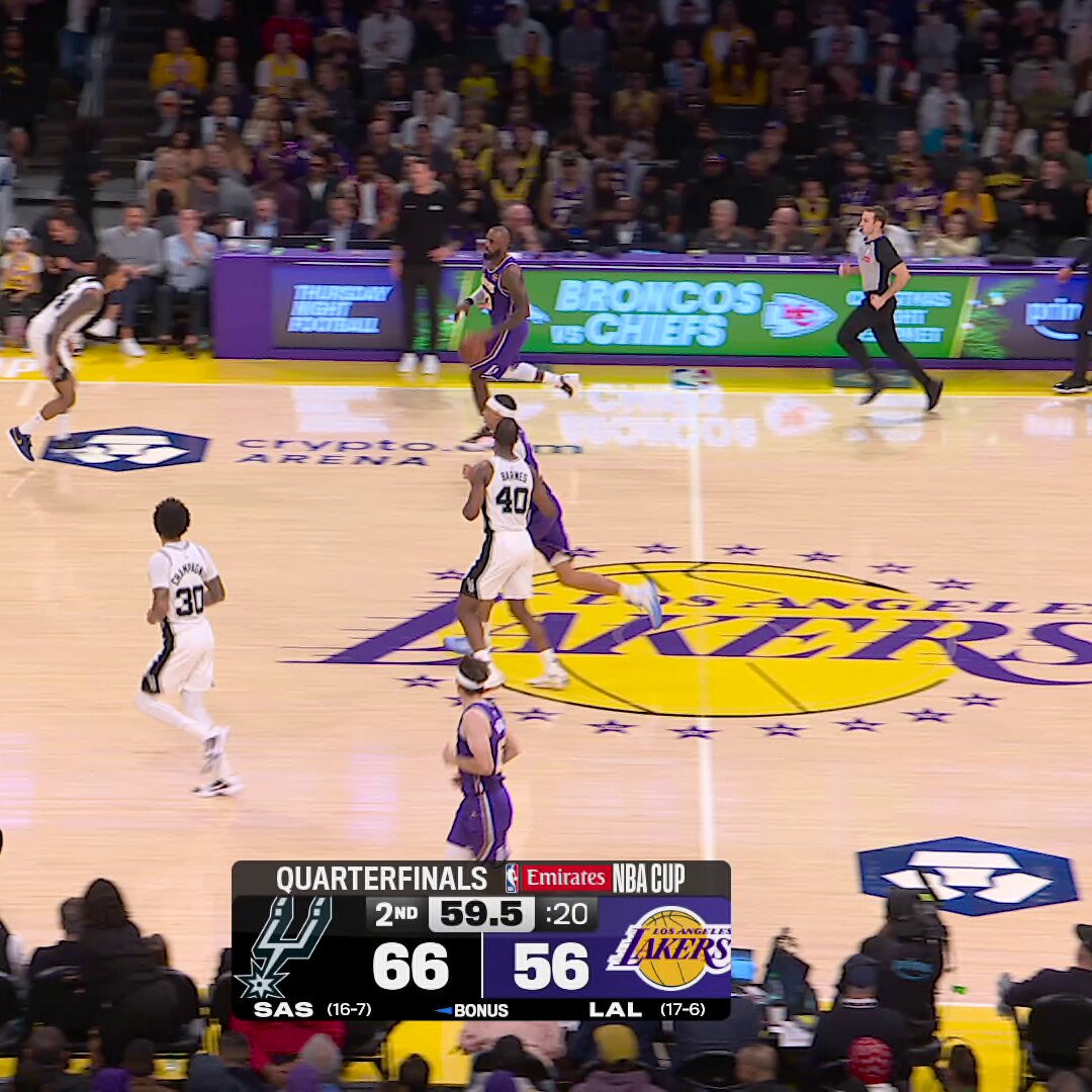 "OHHHH LEBRON JAMES... A FEROCIOUS FLUSH!"

ABSOLUTE POSTER.

And the block on the other end... tap to watch on Prime: