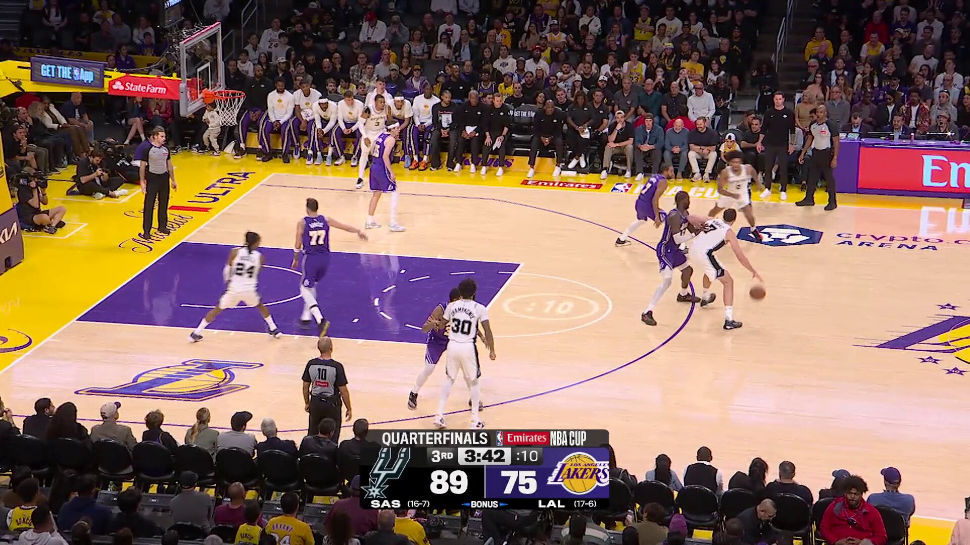 Kornet handoff.
Kornet pick.
Harper draws 2.
Kornet rolls.
Harper attacks.
Kornet re-screens.
Harper finishes.
Kornet draws the foul.

SPECIAL 2-MAN GAME