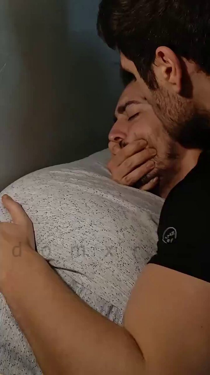 RT @drawingmalekiwi: Find me here: 20251213020126