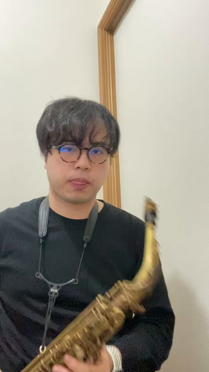 学生の頃買ったサックスの雑誌を読んでいたら、何故か中3の時に購入