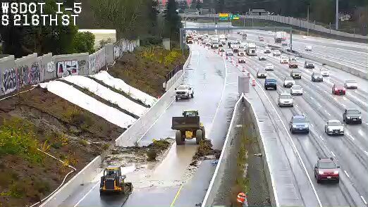 I-5路段关闭！塔科马方向，请注意！