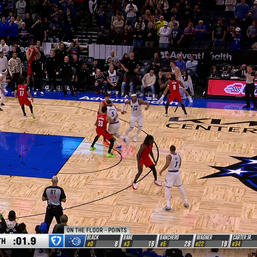 Desmond Bane has been on a TEAR for Orlando! 🔥

🪄 First Magic player since 2004 (Tracy McGrady) with three 35+ PT games in a 6-game span.

ORL will play NYK in the @emirates NBA Cup Semis on Saturday, 12/13 at 5:30pm/et on Prime. 