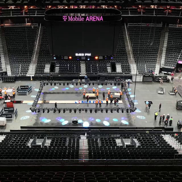 The stage is set for @emirates NBA Cup Semifinals action! 🤩🏆

Knicks vs. Magic | 5:30pm/et
Spurs vs. Thunder | 9:00pm/et

It's all going down in Las Vegas this Saturday on Prime. 
