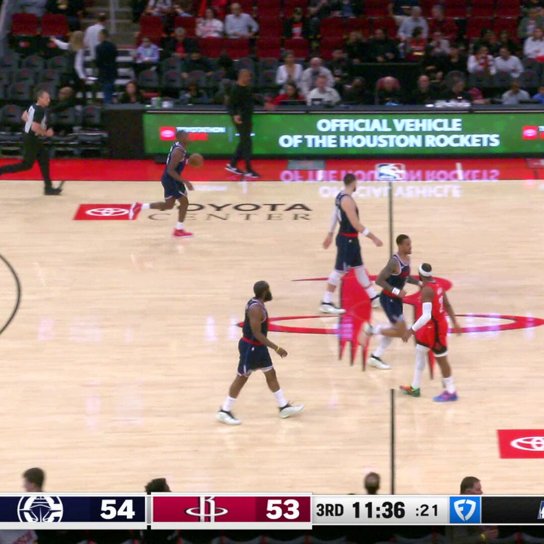 Knock 'em down, Kawhi 🎯 