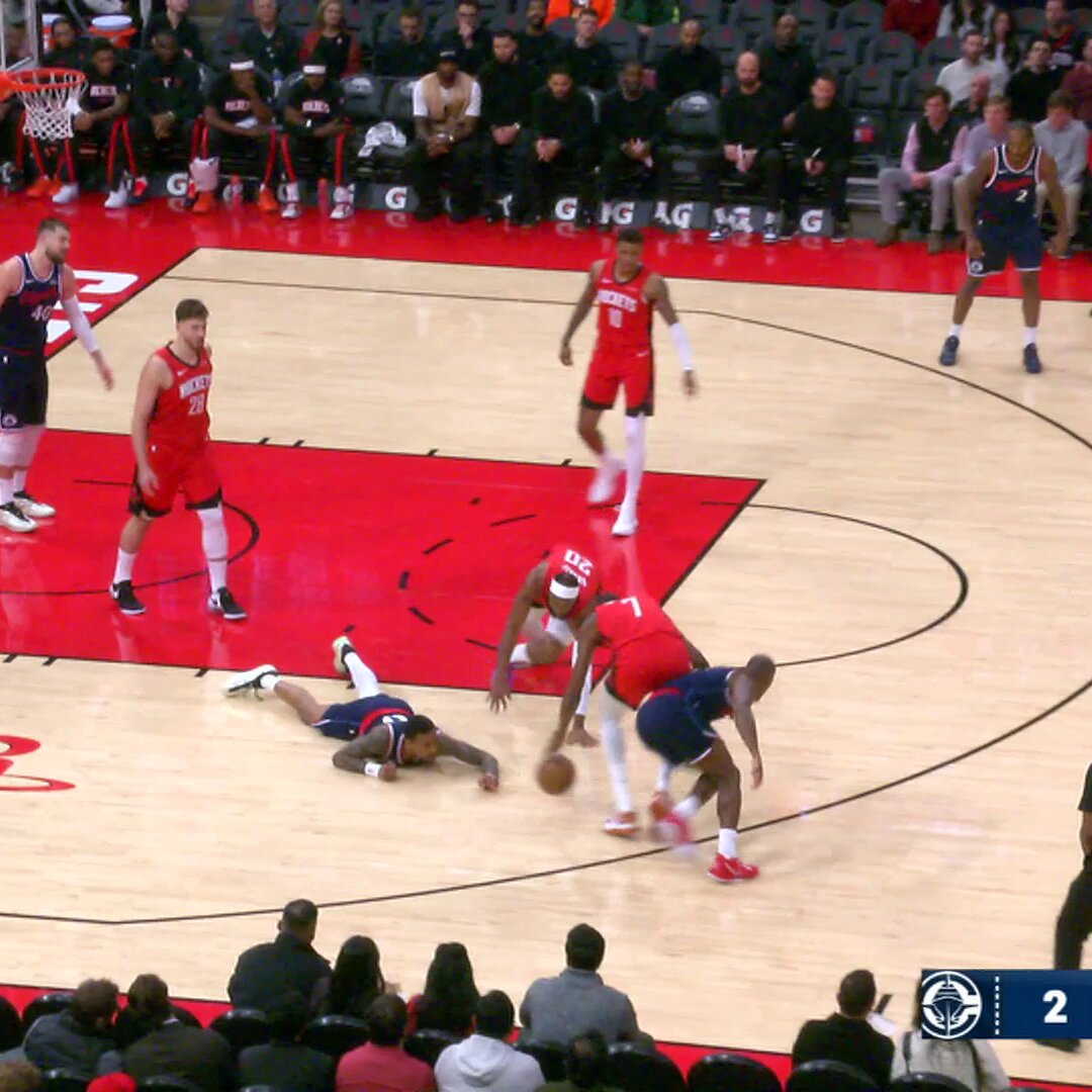 Alperen Sengun. Amen Thompson.

Houston's duo fuels home victory 🚀

Sengun: 22p, 15r, 5a, 4s
Thompson: 20p, 9r, 8a

Rockets move to 16-6 on the season! 