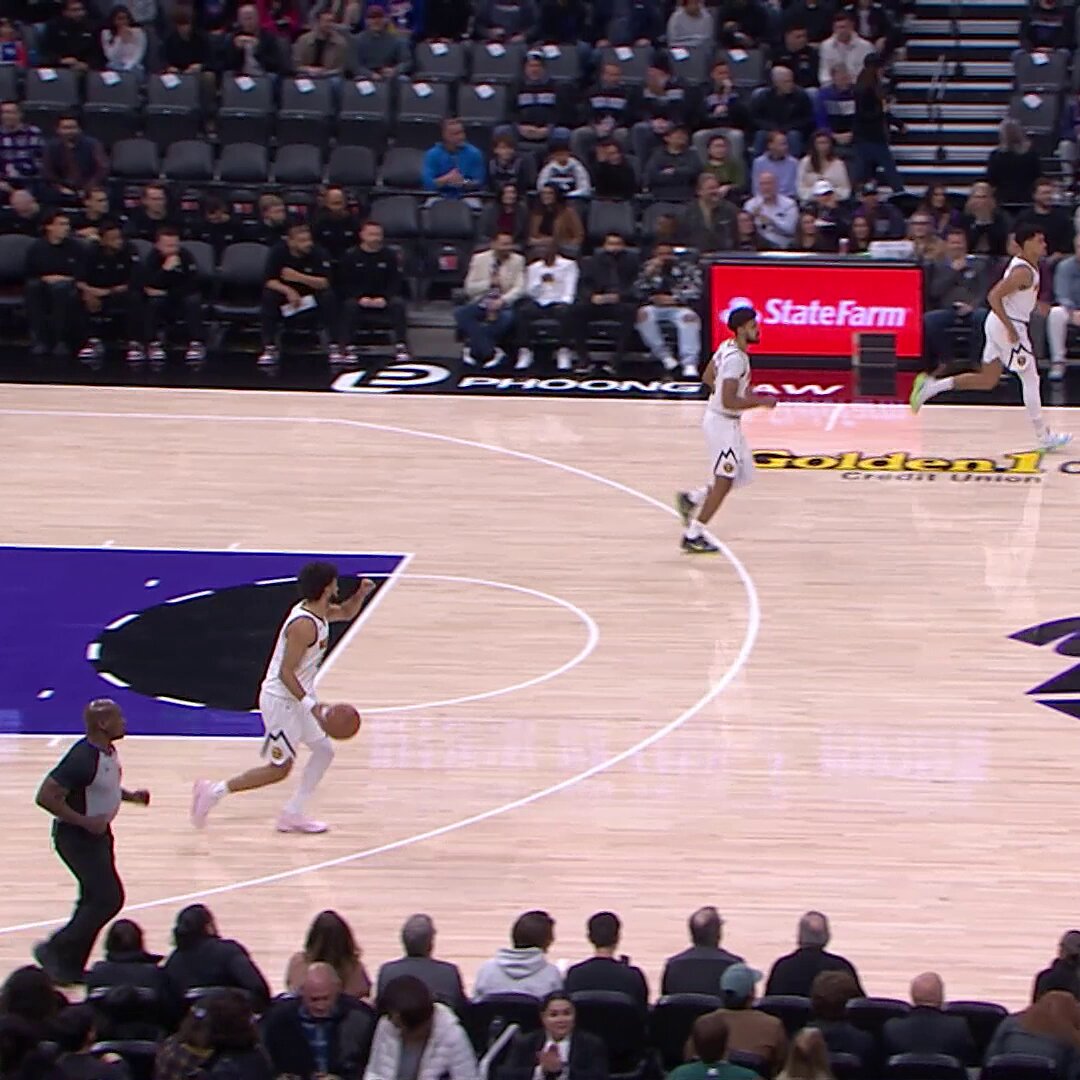 Nikola Jokić and Denver win their 4th straight!

? 36 PTS 
? 12 REB 
? 8 AST 
? 14-16 FGM 

Joker passes Carmelo Anthony for the second-most 30-point games in @nuggets franchise history