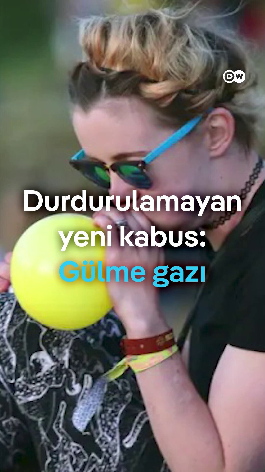 Aralarında Hollanda'nın da bulunduğu pek çok Avrupa ülkesi gülme gazını yasakladı

Fransa'da üç genç gülme gazı kullandıktan sonra araç kullanırken kaza yaptı ve hayatını kaybetti

Peki bu gaz gençler arasında neden bu kadar popüler?