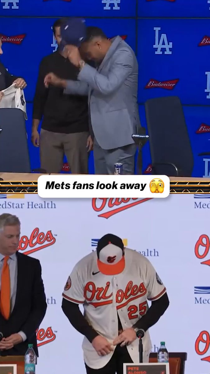 Edwin Díaz and Pete Alonso were introduced to their new teams today 