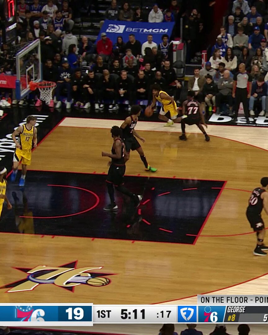 Isaiah Jackson on the putback 💥 