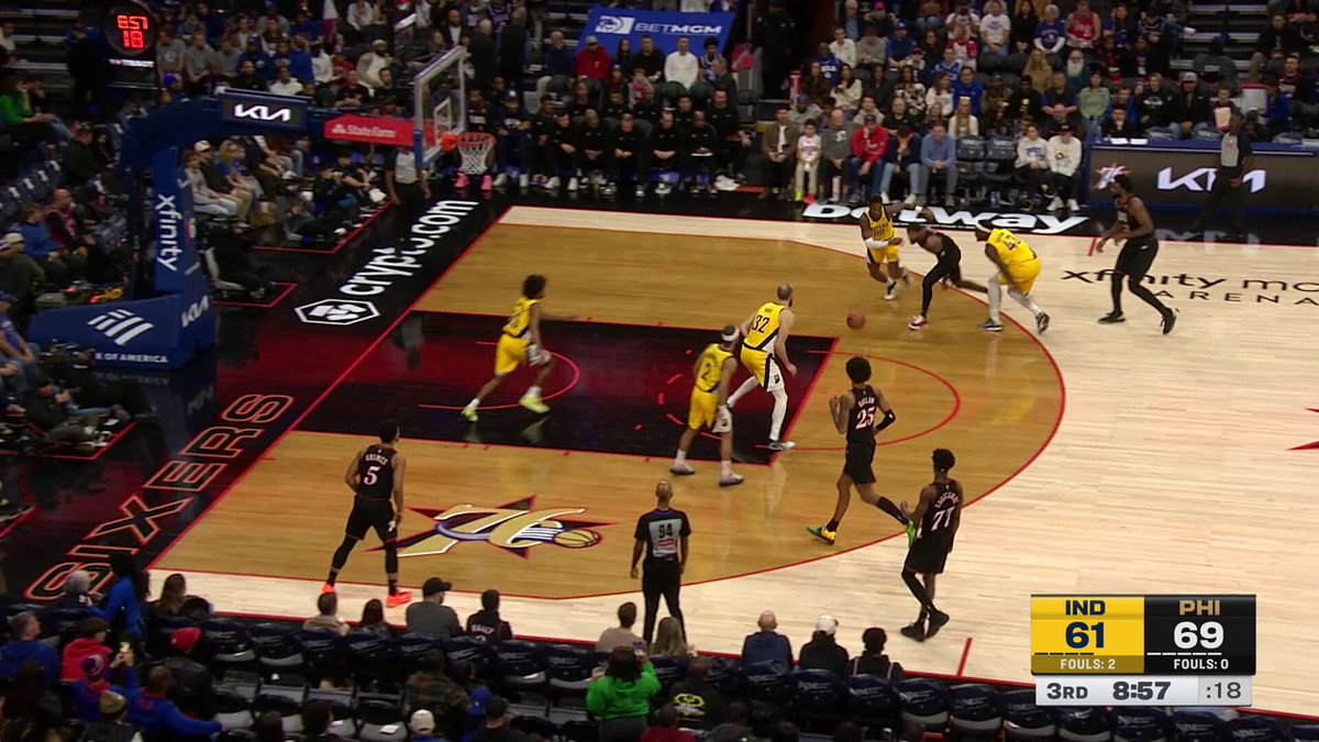 Q from the corner. 🏹 