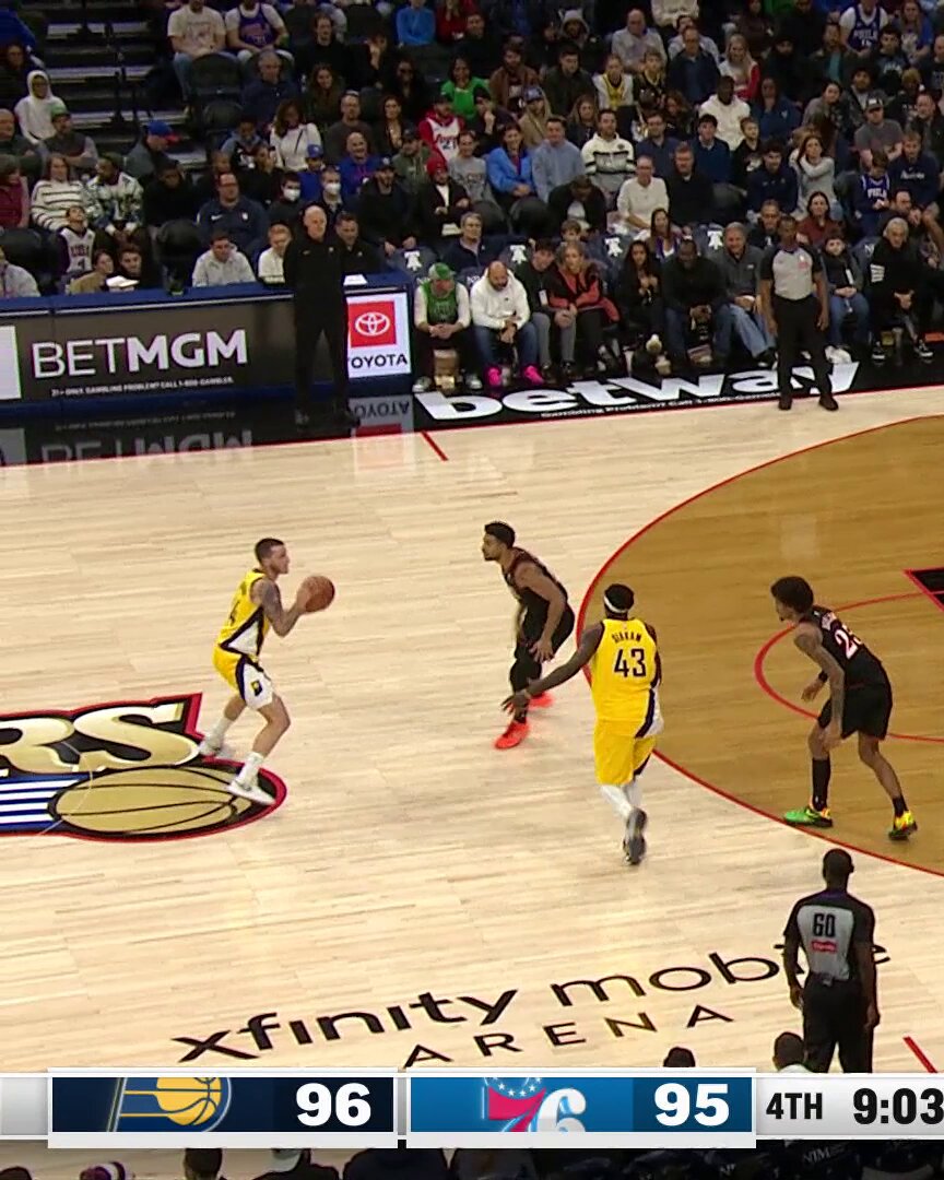 the bench got UP on this Tony Bradley slam 😤 