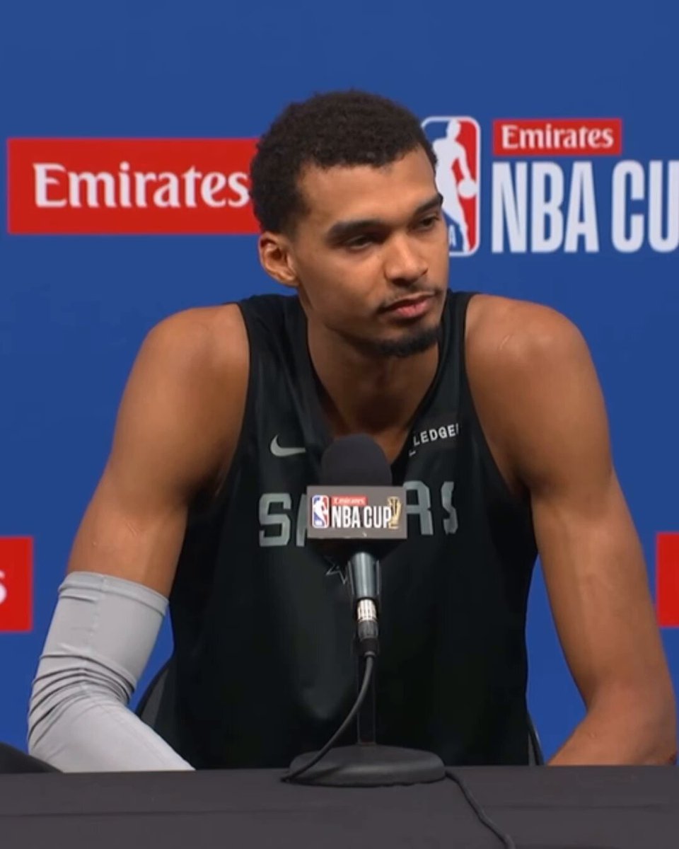 "You scored 60 against the [Knicks]. What do you remember about those games?"

"I scored how much? 60? I didn't."

Wemby's reaction to being told he scored 60 against the Knicks... 😂

Victor's career-high is 50 points vs. Wizards

(Via @spurs) 