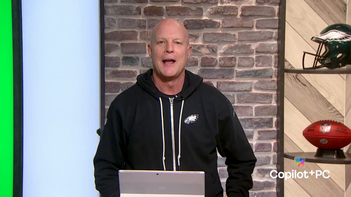 Our Microsoft Legend of the Week is Eagles Hall of Famer, David Akers!

@surface | #FlyEaglesFly 