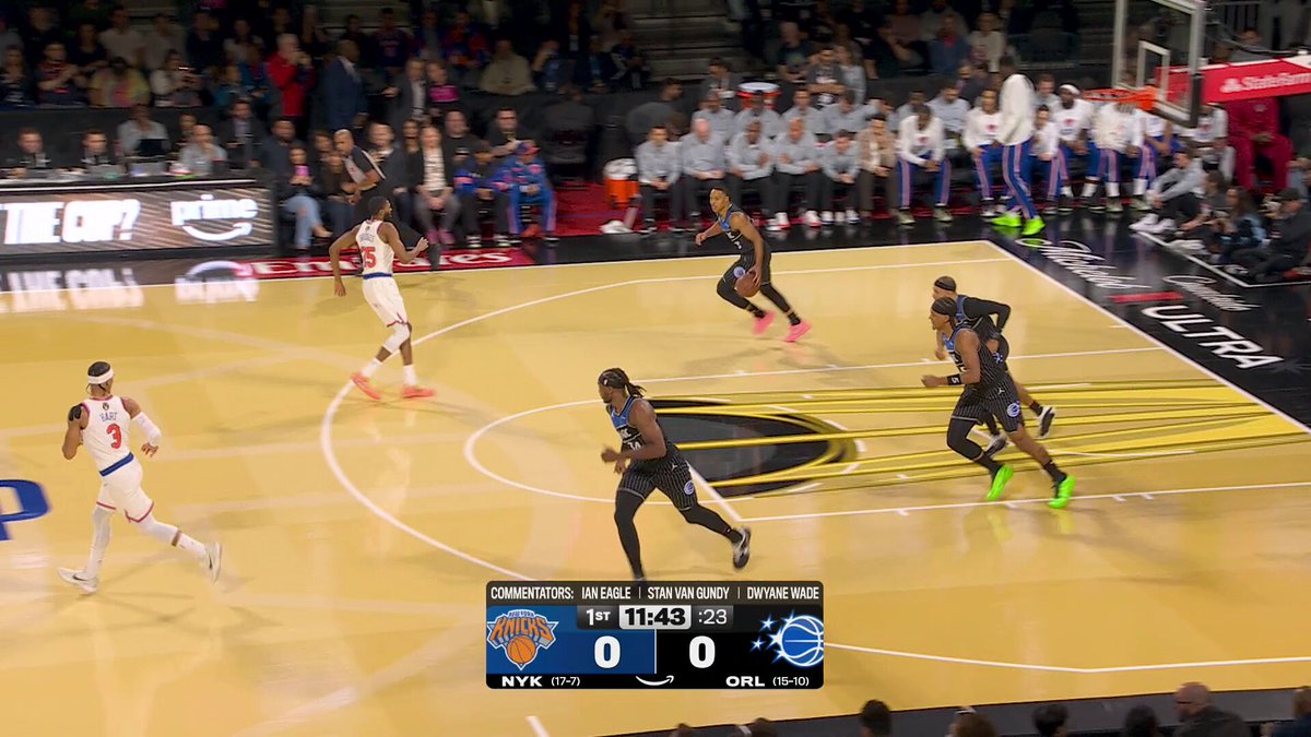 Jalen Suggs gets Orlando on the board first!

🏆 Winner faces SAS/OKC in @emirates NBA Cup Championship in Vegas 