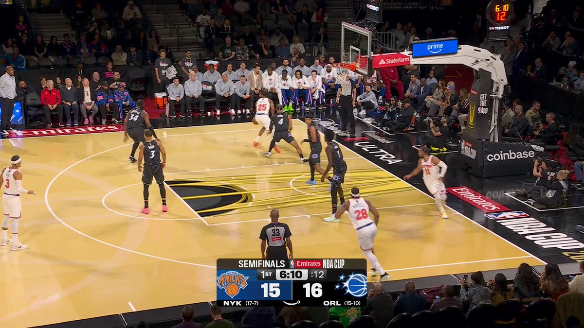 Mikal Bridges turnaround.
Desmond Bane layup.

Back-and-forth 1Q action on Prime!

🏆 Winner faces SAS/OKC in @emirates NBA Cup Championship in Vegas 