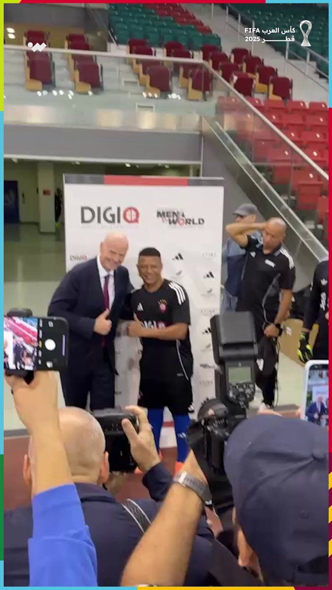 انفانتينو يمازح شبيه مبابي "انت مبابي " 