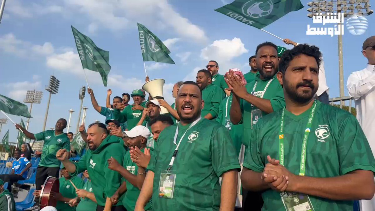 جانب من تشجيع جماهير المنتخب السعودي في مواجهة السعودية الإمارات نصف نهائي كأس الخليج تحت 23 سنة في الدوحة 