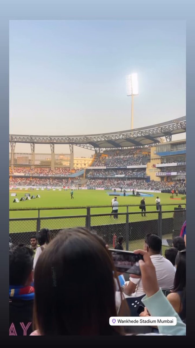 Wankhede crowd chanting India Ka Picture