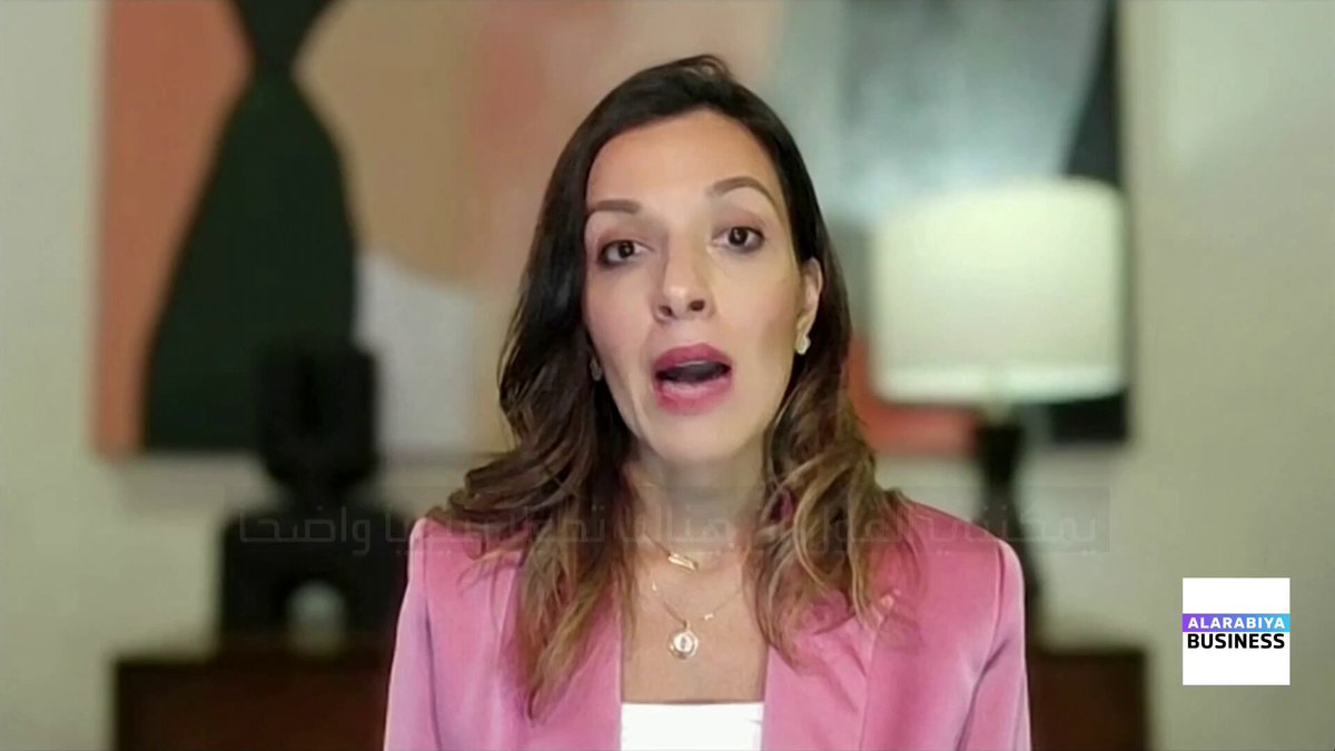 رغم تراجع الاهتمام العالمي بمشاريع الطاقة النظيفة مؤخرًا، يشهد هذا القطاع في دول الخليج إقبالًا متزايدًا من المستثمرين الدوليين، ما يطرح تساؤلات حول العوامل التي تعزز جاذبيته وفرصه الاستثمارية... مديرة في تقييمات مشاريع البنية التحتية لدى SP Global صوفيا بنسعيد تتحدث عن التفاصيل لـ في مستقبل الطاقة. لمتابعة الحلقة 