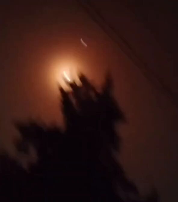 عاجل | مراسل ستيب نيوز : تحليق طائرات حربية تابعة لقوات التحالف الدولي فوق مدينة الشدادي بريف الحسكة الجنوبي، شمال شرق سوريا وتُطلق قنابل مضيئة في سماء المنطقة 