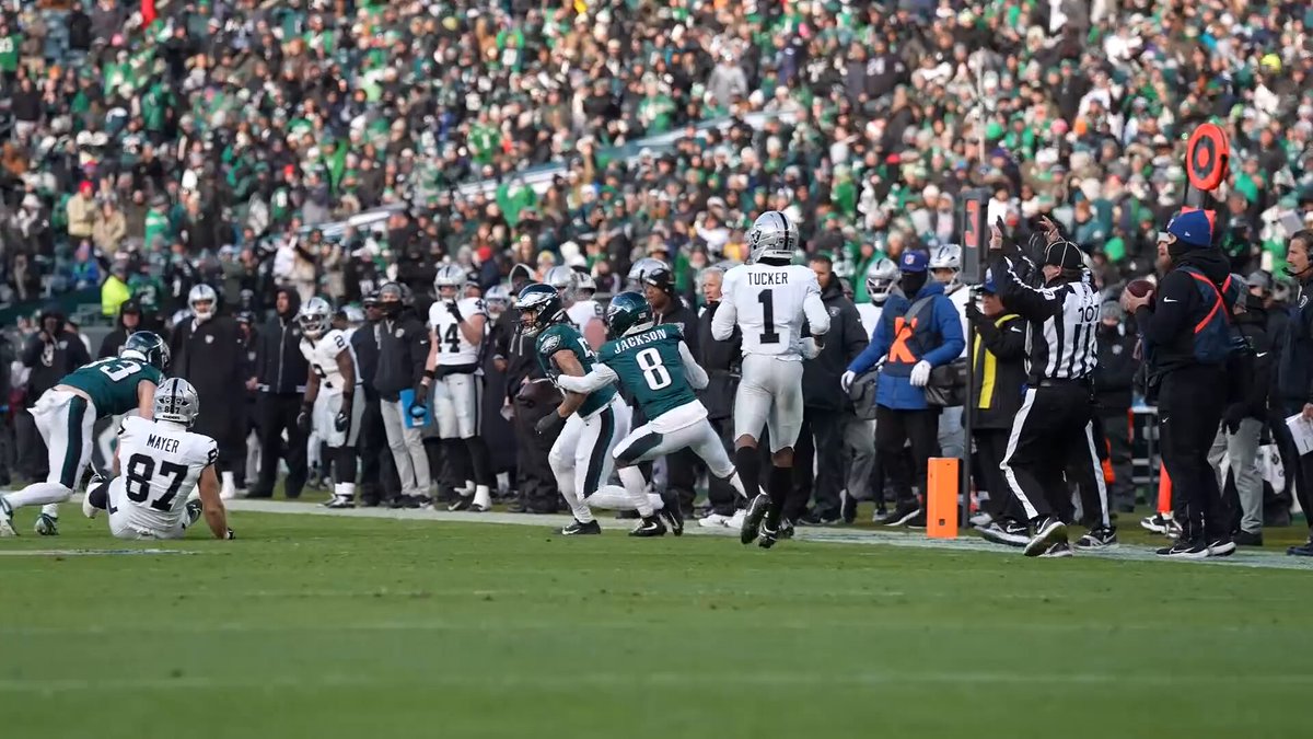 Defense is having a DAY 