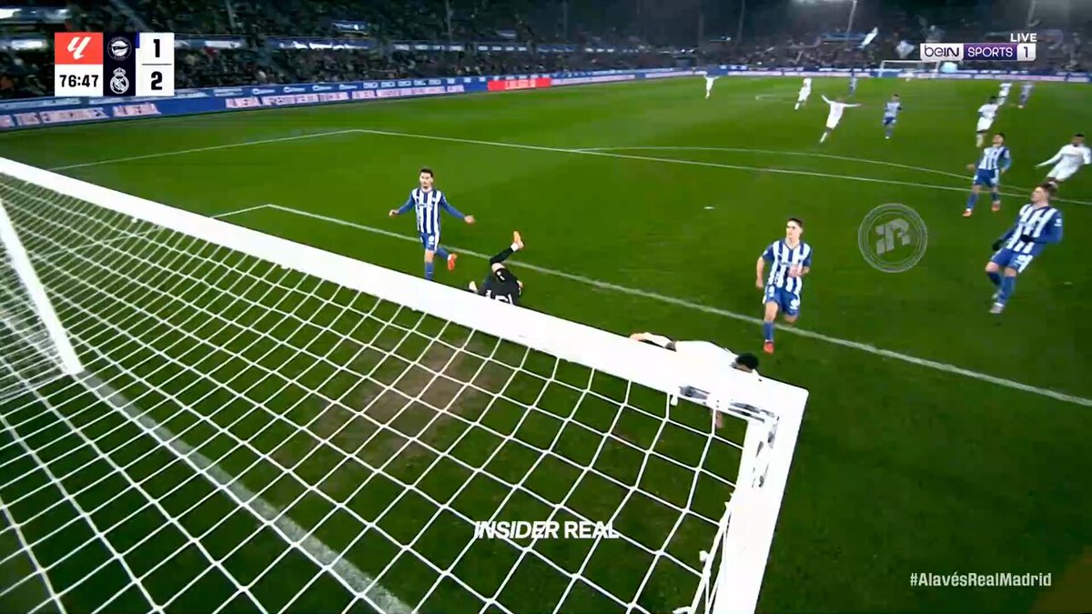 فرحة ألونسو بعد هدف التقدم من رودريجو 