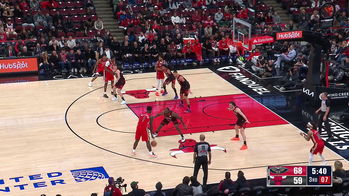 Zion ewwwwww what a pass 🤢 