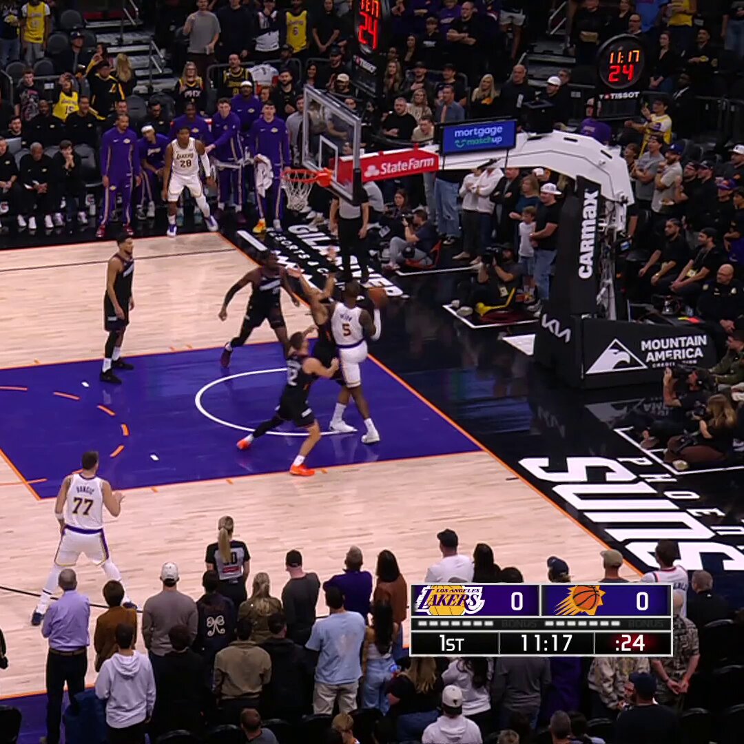 The Lakers were propelled to the win by a trio of strong showings 🌟🌟🌟

Luka: 29 PTS | 6 AST
LeBron: 26 PTS | 4 AST | 2 STL | 2 BLK
Ayton: 20 PTS | 13 REB | 2 STL

LA moves to 18-7 on the season! 