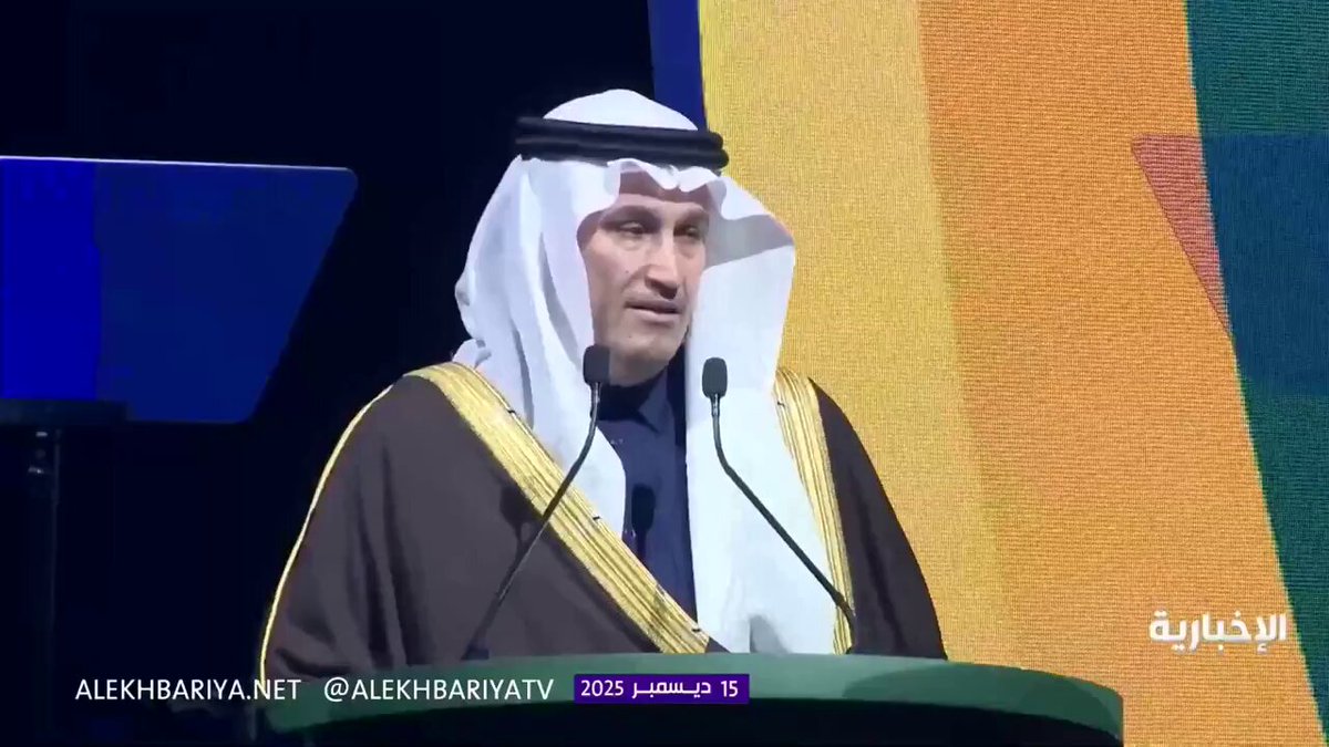 وزير النقل السعودي صالح الجاسر في مؤتمر "سلاسل الإمداد والخدمات اللوجستية" : - 280 مليار ريال استثمارات في قطاع الإمدادات والخدمات اللوجستية في السعودية - مساهمة أنشطة النقل والتخزين زادت إلى 6.2% في الناتج المحلي - معدل الشحن الجوي زاد 34% على أساس سنوي إلى 1.2 مليون طن 